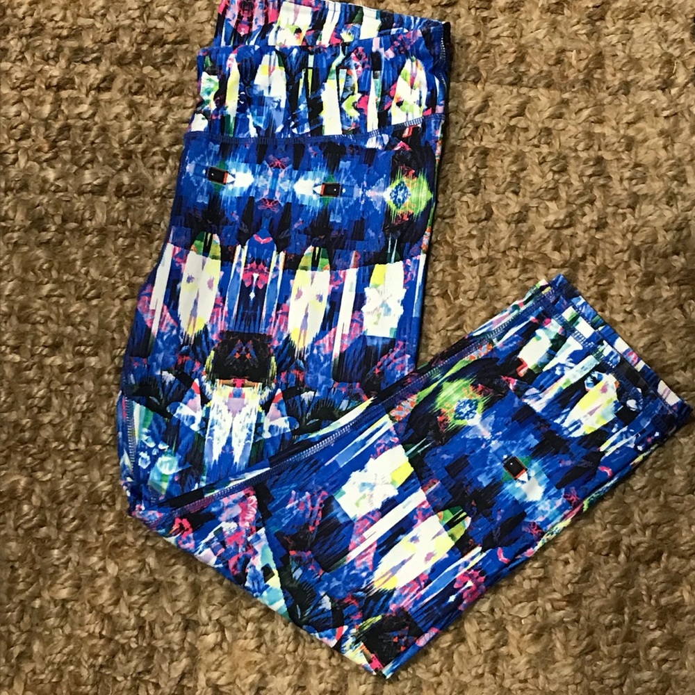 Fabletics Blue Patterned Legging size Small